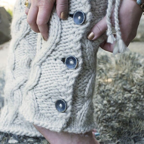Bulky cabled legwarmers with buttons